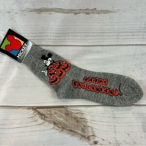 NWT Vintage Unlimited Mickey Mouse Disney Halloween Pumpkin Gray Socks Size 9-11